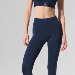 *NWT* ALO Yoga Navy 7/8 High-Waist Leggings - NAVY - Size M